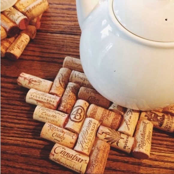 Lot of over 110 used wine corks and 30 champagne corks for DIY Projects - Picture 12 of 16